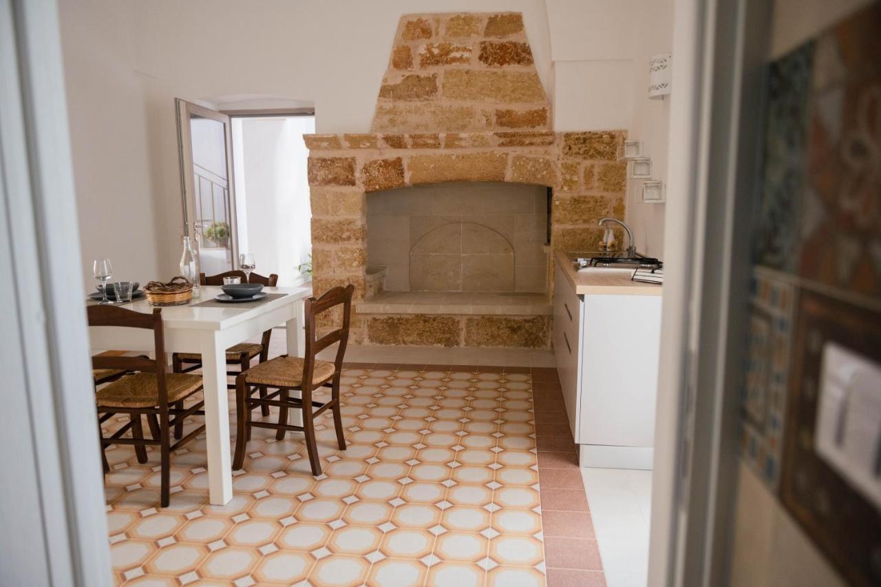 Dimora Zio Vito Bed & Breakfast Patu Exterior photo